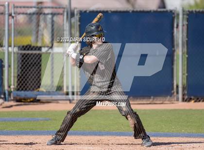 Thumbnail 2 in Arapahoe vs. Thurston (Coach Bob Invitational) photogallery.