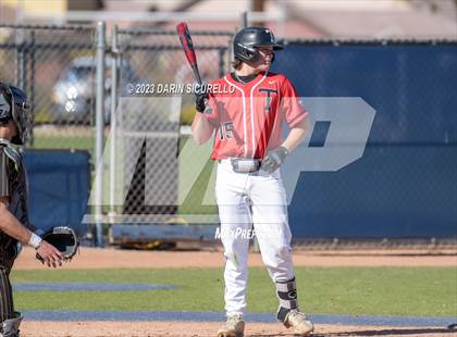Thumbnail 3 in Arapahoe vs. Thurston (Coach Bob Invitational) photogallery.
