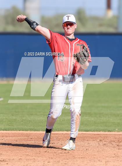 Thumbnail 3 in Arapahoe vs. Thurston (Coach Bob Invitational) photogallery.