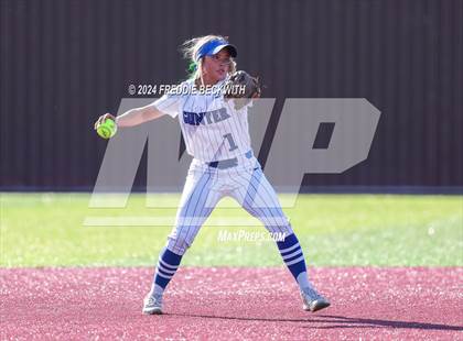 Thumbnail 3 in Whitesboro vs. Gunter (UIL 3A Regional Quarterfinal) photogallery.
