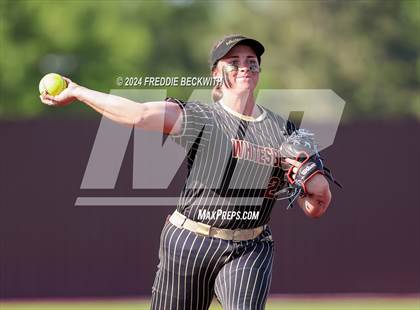 Thumbnail 3 in Whitesboro vs. Gunter (UIL 3A Regional Quarterfinal) photogallery.