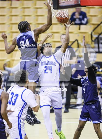 Thumbnail 3 in Father Tolton vs Bartlesville (Norm Stewart Classic) photogallery.