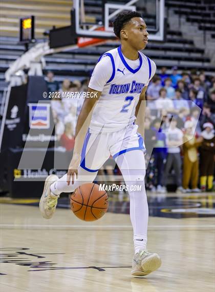 Thumbnail 3 in Father Tolton vs Bartlesville (Norm Stewart Classic) photogallery.