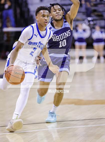 Thumbnail 1 in Father Tolton vs Bartlesville (Norm Stewart Classic) photogallery.
