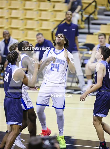 Thumbnail 2 in Father Tolton vs Bartlesville (Norm Stewart Classic) photogallery.
