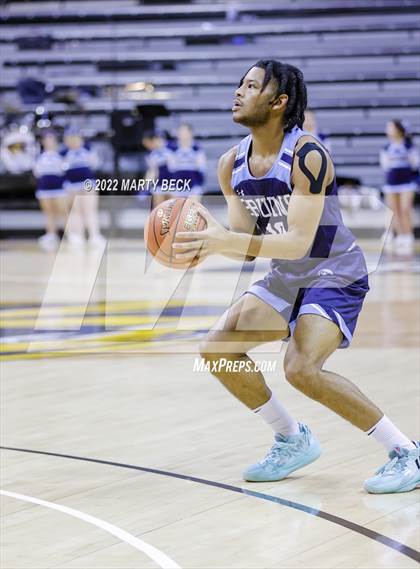 Thumbnail 2 in Father Tolton vs Bartlesville (Norm Stewart Classic) photogallery.