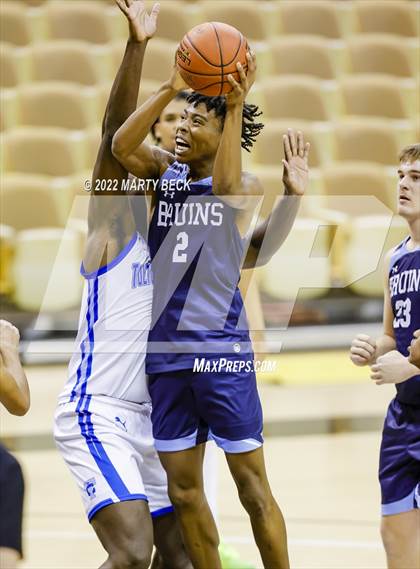 Thumbnail 3 in Father Tolton vs Bartlesville (Norm Stewart Classic) photogallery.