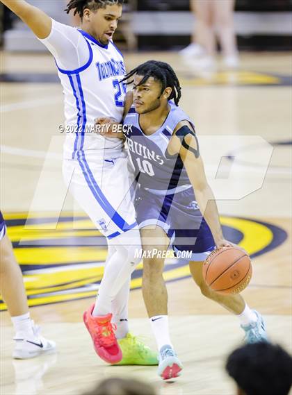 Thumbnail 3 in Father Tolton vs Bartlesville (Norm Stewart Classic) photogallery.