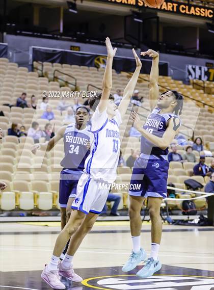 Thumbnail 3 in Father Tolton vs Bartlesville (Norm Stewart Classic) photogallery.