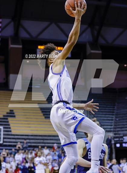 Thumbnail 2 in Father Tolton vs Bartlesville (Norm Stewart Classic) photogallery.