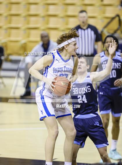 Thumbnail 1 in Father Tolton vs Bartlesville (Norm Stewart Classic) photogallery.