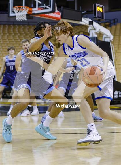 Thumbnail 2 in Father Tolton vs Bartlesville (Norm Stewart Classic) photogallery.
