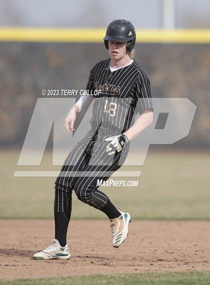 Thumbnail 2 in Hunter @ Kearns photogallery.