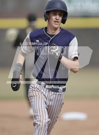 Thumbnail 3 in Hunter @ Kearns photogallery.