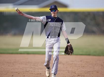 Thumbnail 3 in Hunter @ Kearns photogallery.