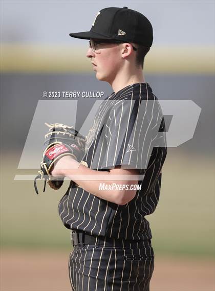 Thumbnail 3 in Hunter @ Kearns photogallery.