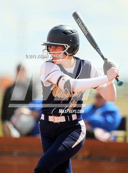Thumbnail 2 in La Grande vs Middleton (Win The Pitch Tournament) photogallery.