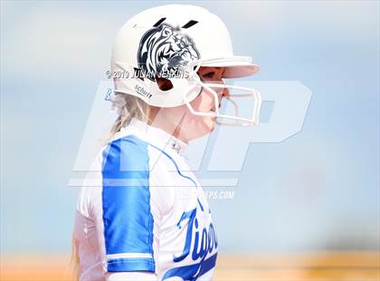 Thumbnail 3 in La Grande vs Middleton (Win The Pitch Tournament) photogallery.