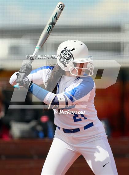 Thumbnail 3 in La Grande vs Middleton (Win The Pitch Tournament) photogallery.