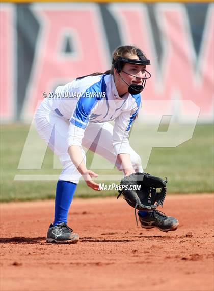 Thumbnail 3 in La Grande vs Middleton (Win The Pitch Tournament) photogallery.