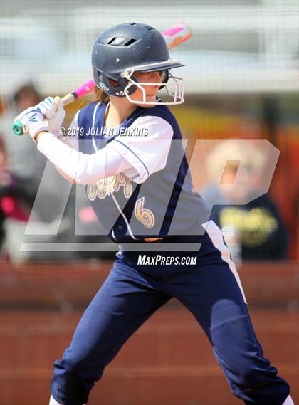 Thumbnail 2 in La Grande vs Middleton (Win The Pitch Tournament) photogallery.