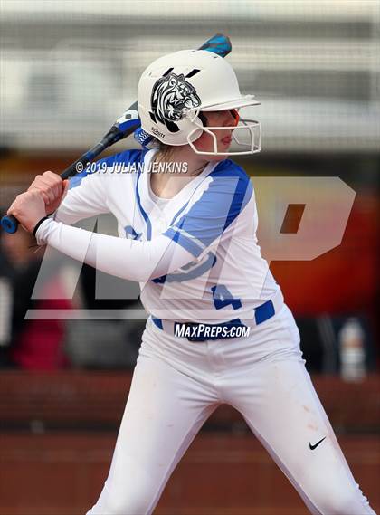 Thumbnail 1 in La Grande vs Middleton (Win The Pitch Tournament) photogallery.
