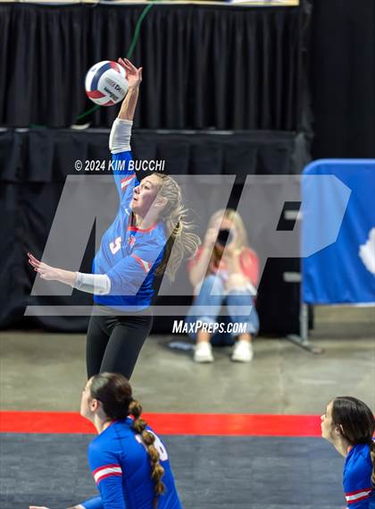Thumbnail 3 in Bridgeport vs. Hoover (WVSSAC Class AAA Final) photogallery.