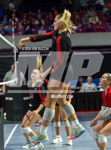 Thumbnail 3 in Bridgeport vs. Hoover (WVSSAC Class AAA Final) photogallery.