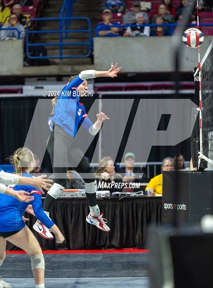 Thumbnail 3 in Bridgeport vs. Hoover (WVSSAC Class AAA Final) photogallery.