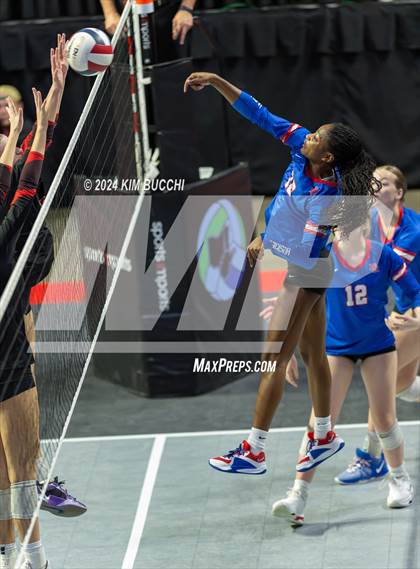 Thumbnail 2 in Bridgeport vs. Hoover (WVSSAC Class AAA Final) photogallery.
