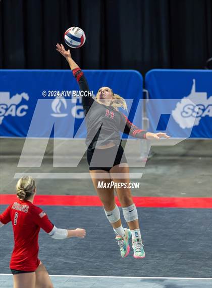 Thumbnail 3 in Bridgeport vs. Hoover (WVSSAC Class AAA Final) photogallery.