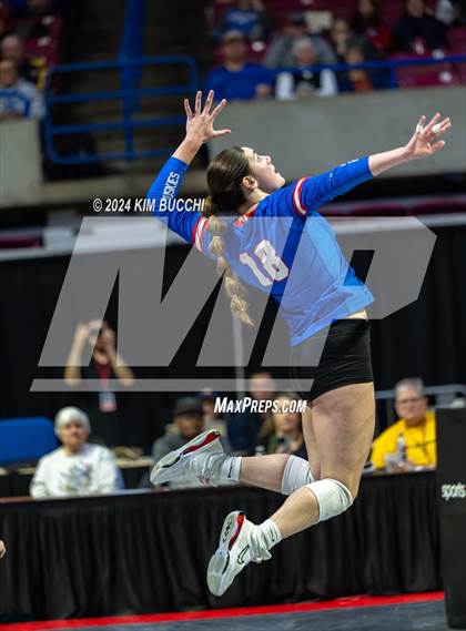 Thumbnail 3 in Bridgeport vs. Hoover (WVSSAC Class AAA Final) photogallery.