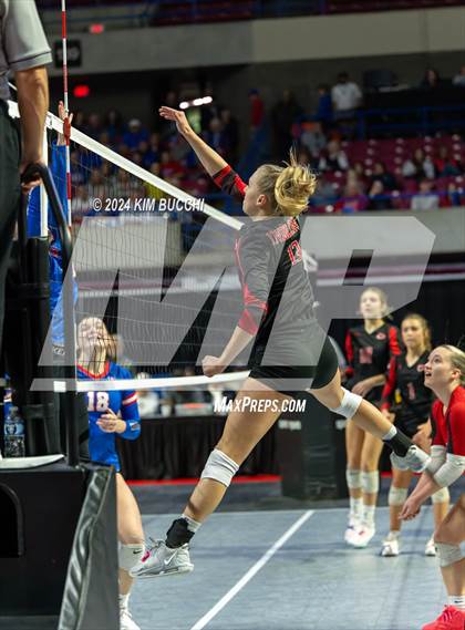 Thumbnail 2 in Bridgeport vs. Hoover (WVSSAC Class AAA Final) photogallery.