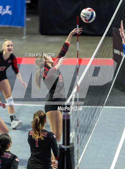 Thumbnail 1 in Bridgeport vs. Hoover (WVSSAC Class AAA Final) photogallery.