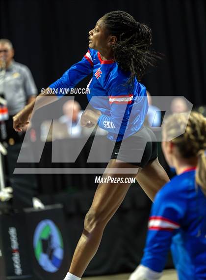 Thumbnail 2 in Bridgeport vs. Hoover (WVSSAC Class AAA Final) photogallery.