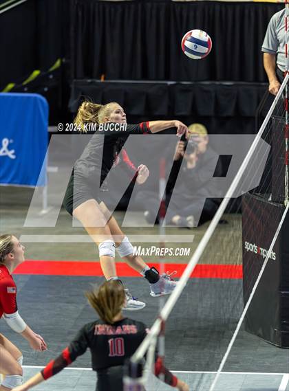 Thumbnail 1 in Bridgeport vs. Hoover (WVSSAC Class AAA Final) photogallery.