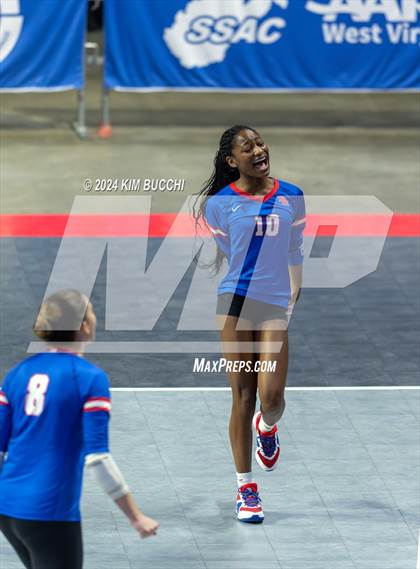 Thumbnail 2 in Bridgeport vs. Hoover (WVSSAC Class AAA Final) photogallery.