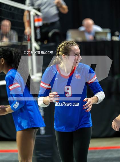 Thumbnail 3 in Bridgeport vs. Hoover (WVSSAC Class AAA Final) photogallery.