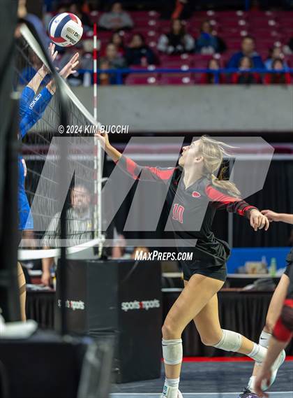 Thumbnail 3 in Bridgeport vs. Hoover (WVSSAC Class AAA Final) photogallery.