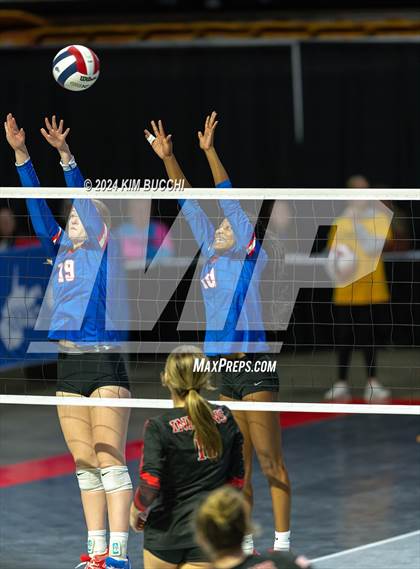 Thumbnail 1 in Bridgeport vs. Hoover (WVSSAC Class AAA Final) photogallery.