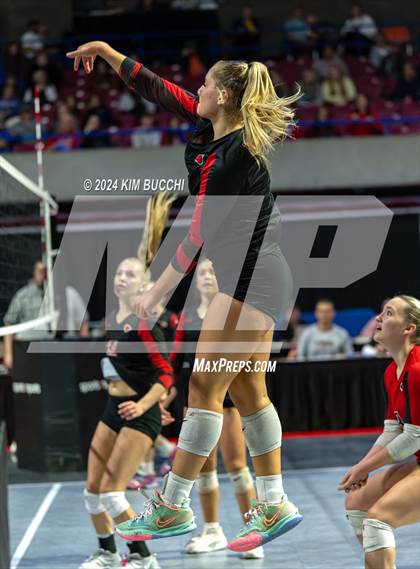 Thumbnail 2 in Bridgeport vs. Hoover (WVSSAC Class AAA Final) photogallery.