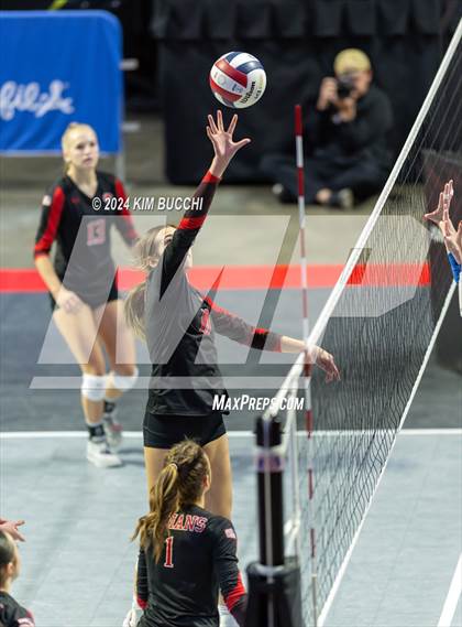 Thumbnail 2 in Bridgeport vs. Hoover (WVSSAC Class AAA Final) photogallery.
