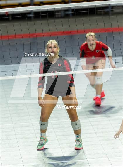Thumbnail 3 in Bridgeport vs. Hoover (WVSSAC Class AAA Final) photogallery.