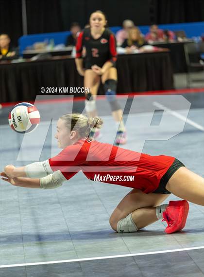 Thumbnail 3 in Bridgeport vs. Hoover (WVSSAC Class AAA Final) photogallery.