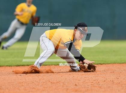 Thumbnail 2 in Lee [Robert E.] vs Brennan (NISD Baseball Tournament) photogallery.