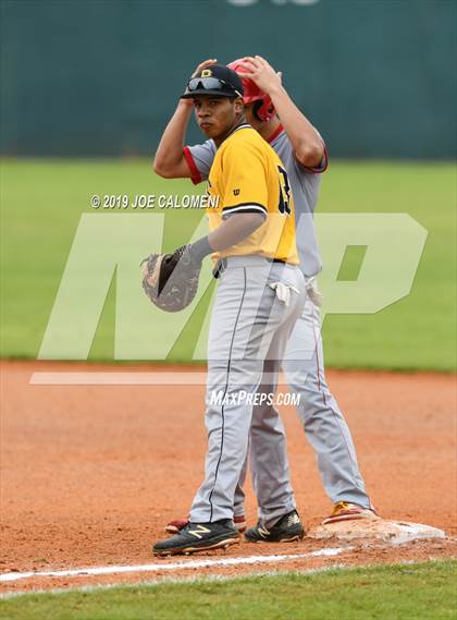 Thumbnail 2 in Lee [Robert E.] vs Brennan (NISD Baseball Tournament) photogallery.