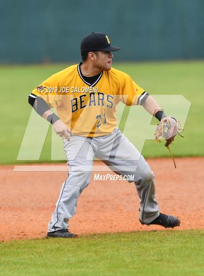 Thumbnail 1 in Lee [Robert E.] vs Brennan (NISD Baseball Tournament) photogallery.