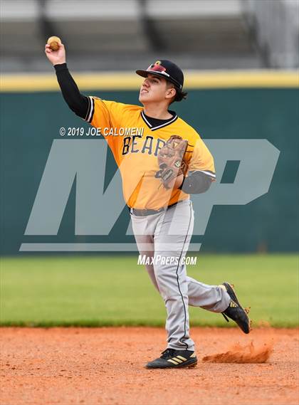 Thumbnail 3 in Lee [Robert E.] vs Brennan (NISD Baseball Tournament) photogallery.