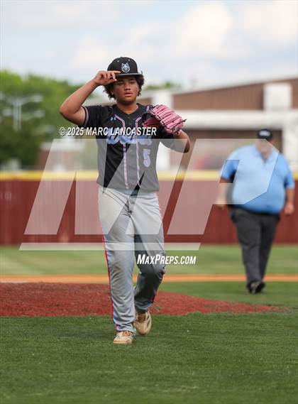 Thumbnail 1 in Myers Park vs. Ballantyne Ridge  photogallery.