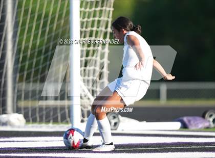 Thumbnail 3 in Waco vs Magnolia (UIL 5A Bi-District Playoff) photogallery.